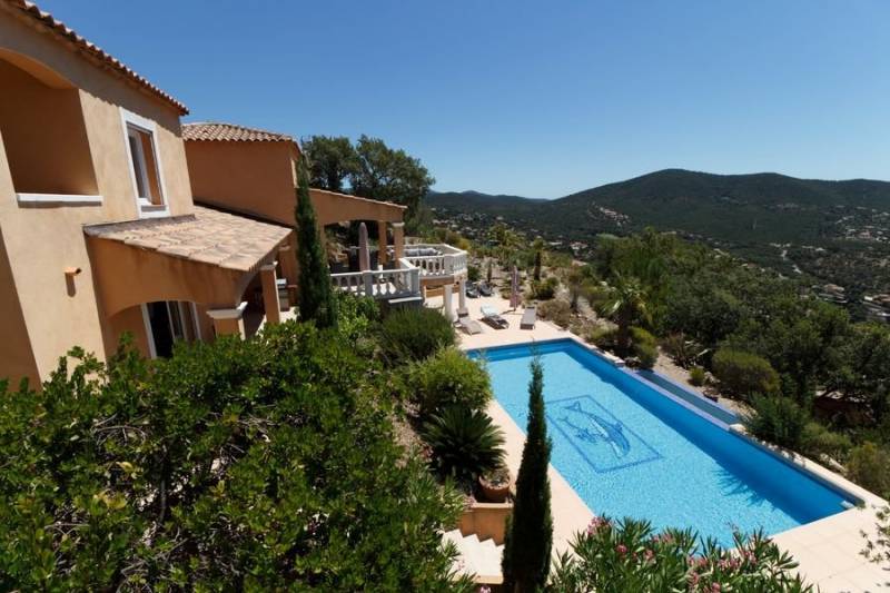 location de maison pour 8 personnes avec piscine Var Côte d'Azur